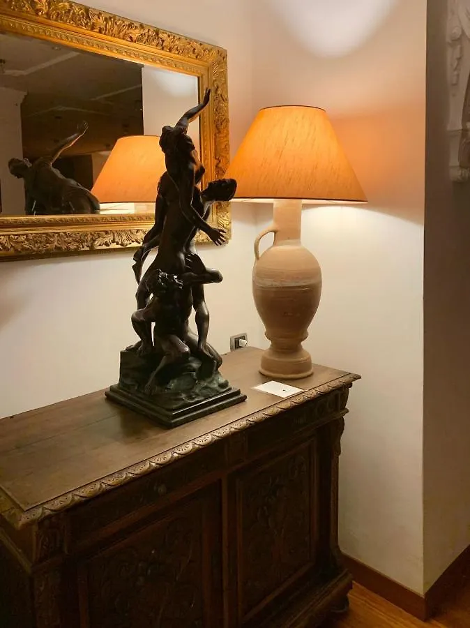 Residenza Tritone Luxury Apartment Trevi Fountain 로마 0*,  이탈리아